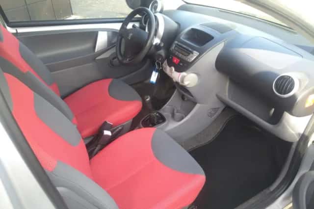Peugeot 107 (2008) thumbnail 6