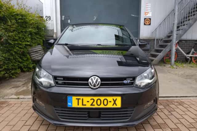 Volkswagen Polo (2016) thumbnail 2