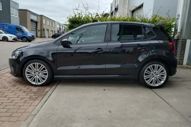 Volkswagen Polo (2016) thumbnail 3