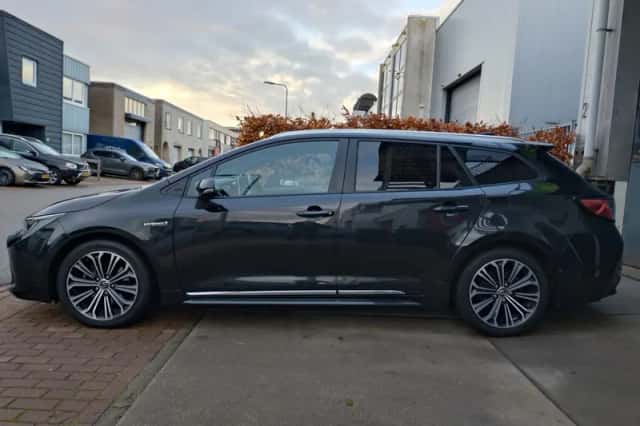 Toyota Corolla (2019) thumbnail 3