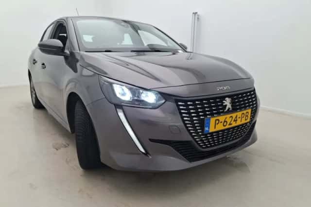 Peugeot 208 (2022) thumbnail 2