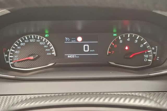 Peugeot 208 (2022) thumbnail 5