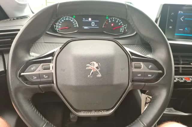 Peugeot 208 (2022) thumbnail 6