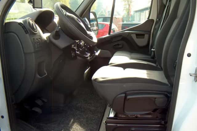 Nissan NV400 (2016) thumbnail 6