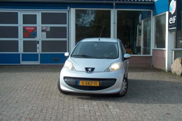 Peugeot 107 (2008) thumbnail 1