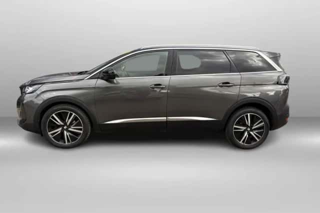 Peugeot 5008 (2021) thumbnail 3