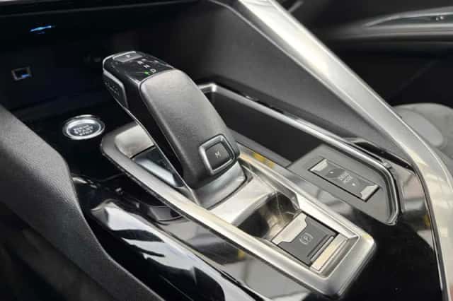 Peugeot 5008 (2021) thumbnail 6