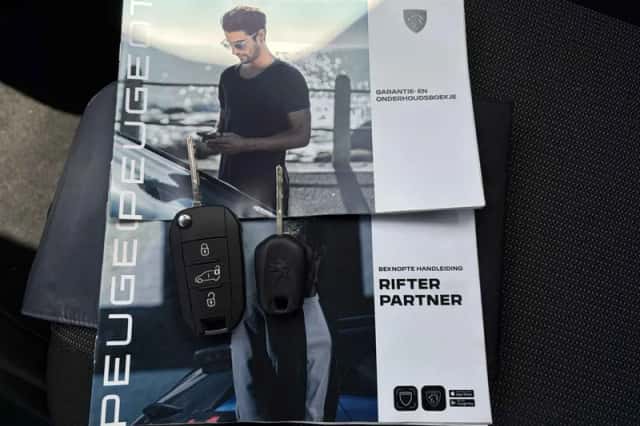 Peugeot Partner (2022) thumbnail 4