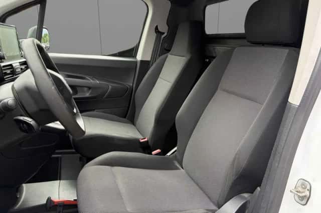 Peugeot Partner (2021) thumbnail 2
