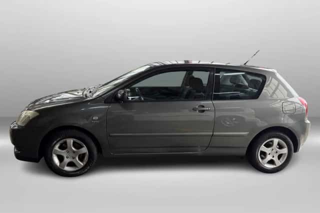 Toyota Corolla (2003) thumbnail 4