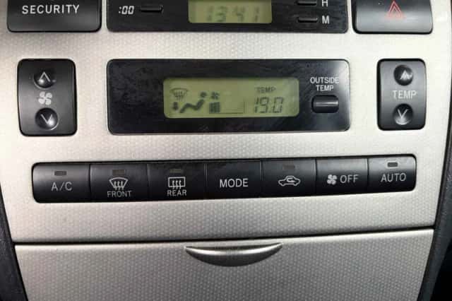 Toyota Corolla (2003) thumbnail 5