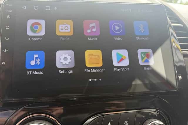 Renault Captur (2015) thumbnail 4
