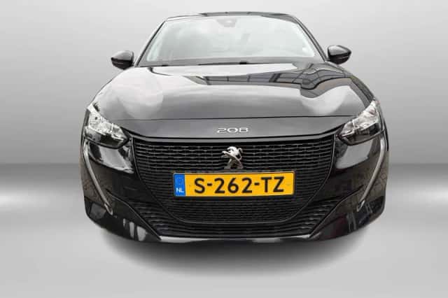 Peugeot e-208 (2023) thumbnail 4