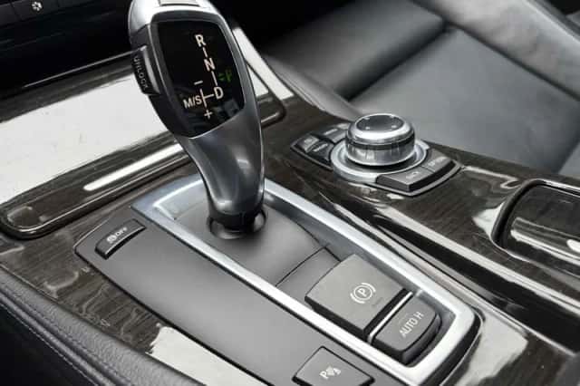 BMW 5-Serie (2011) thumbnail 4