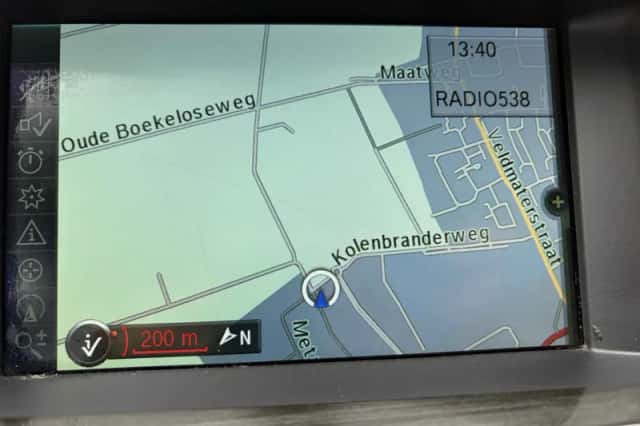 BMW 5-Serie (2011) thumbnail 6