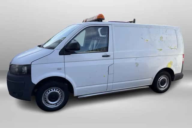 Volkswagen Transporter (2010) thumbnail 4