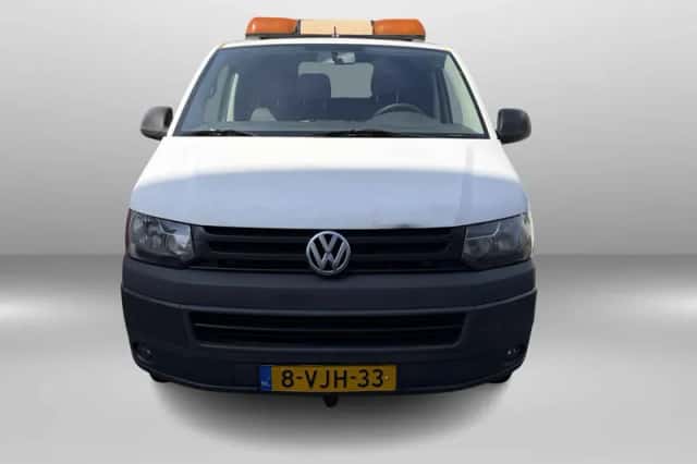 Volkswagen Transporter (2010) thumbnail 5
