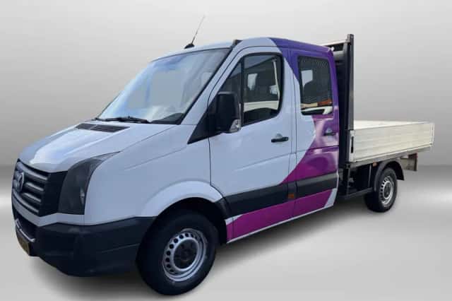Volkswagen Crafter (2015) thumbnail 2