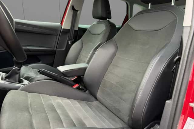 SEAT Arona (2021) thumbnail 2
