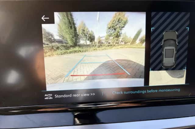 Peugeot e-2008 (2021) thumbnail 6
