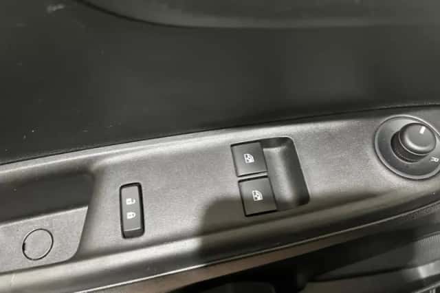 Opel Karl (2016) thumbnail 6