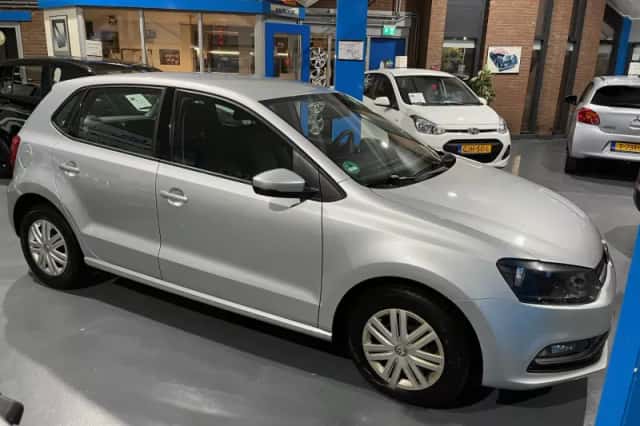 Volkswagen Polo (2017) thumbnail 3