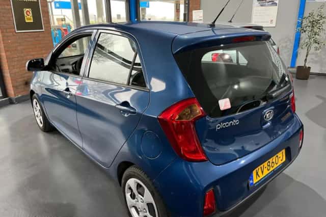 Kia Picanto (2017) thumbnail 4