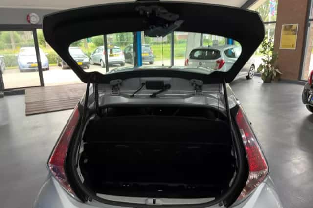 Toyota Aygo (2017) thumbnail 5