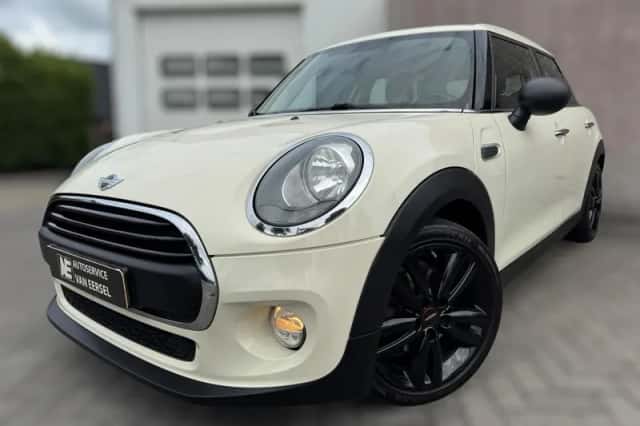 MINI One (2016) thumbnail 1