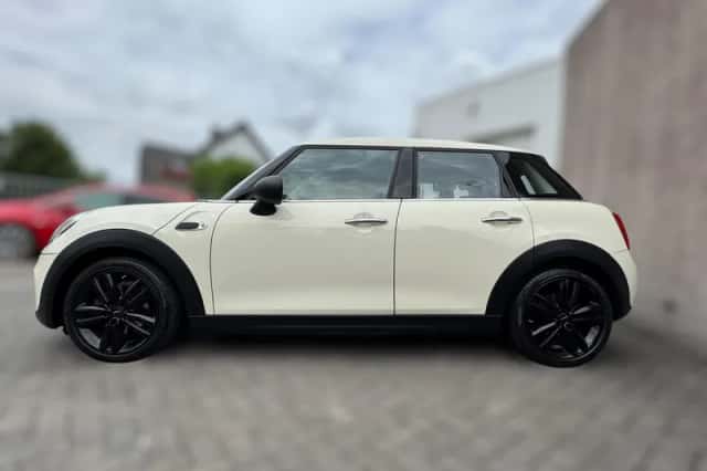 MINI One (2016) thumbnail 4