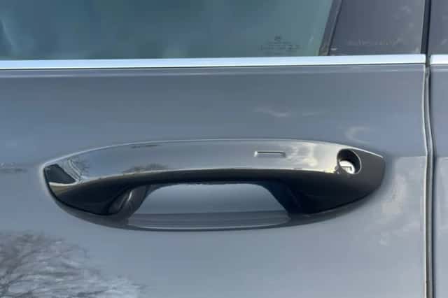 Volkswagen Golf (2022) thumbnail 5