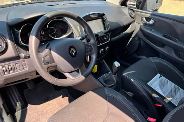Renault Clio (2018) thumbnail 4