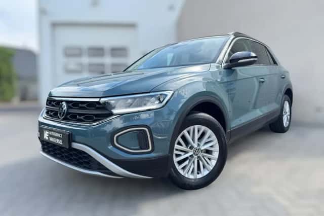 Volkswagen T-Roc (2022) thumbnail 1