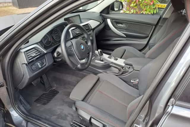 BMW 3-Serie (2012) thumbnail 6