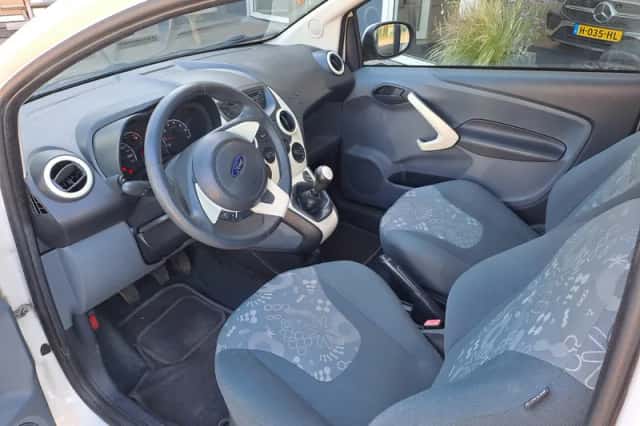 Ford Ka (2011) thumbnail 5