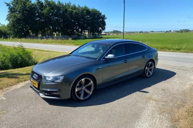 Audi A5 (2013) thumbnail 2