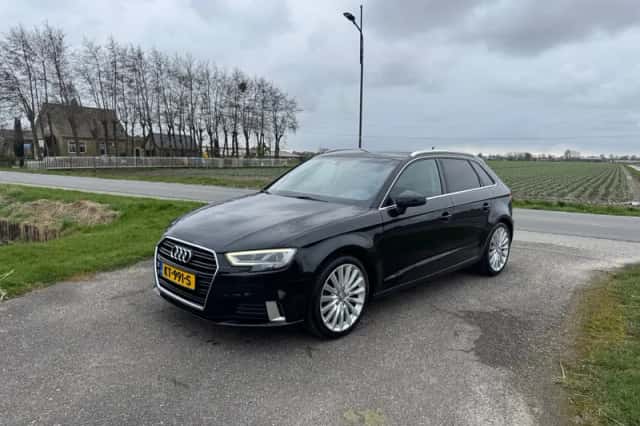 Audi A3 (2017) thumbnail 2