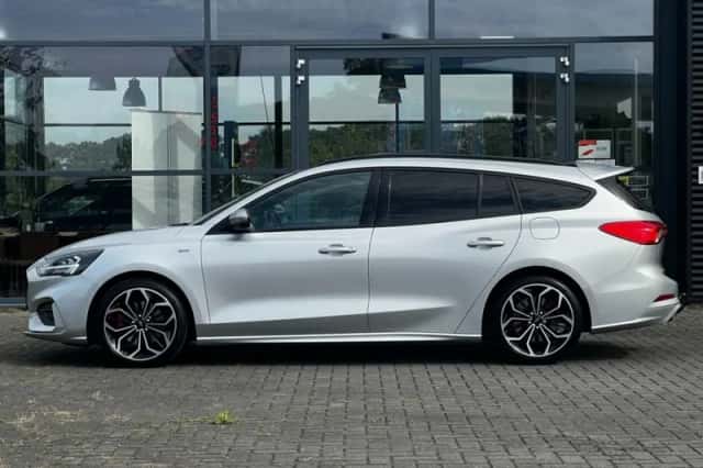 Ford Focus (2020) thumbnail 4