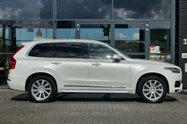 Volvo XC90 (2017) thumbnail 5