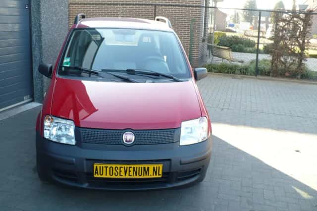 Fiat Panda (2009) thumbnail 2