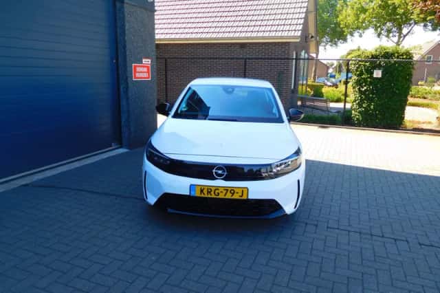 Opel Corsa (2024) thumbnail 2