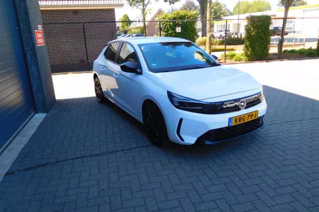 Opel Corsa (2024) thumbnail 3