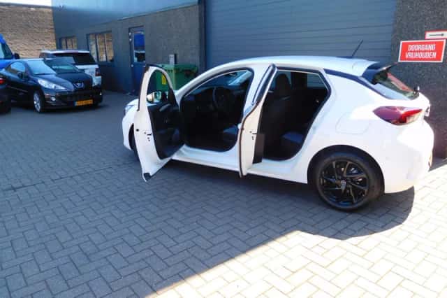 Opel Corsa (2024) thumbnail 5