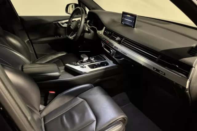 Audi Q7 (2016) thumbnail 5
