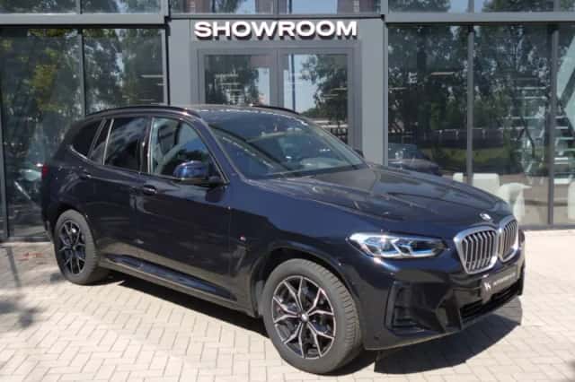 BMW X3 (2024) thumbnail 3