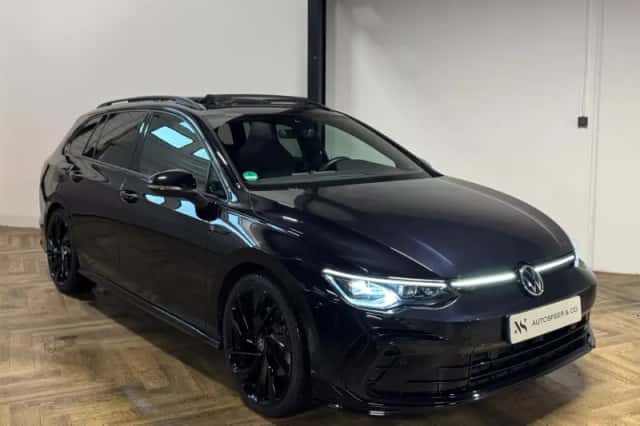 Volkswagen Golf (2023) thumbnail 4