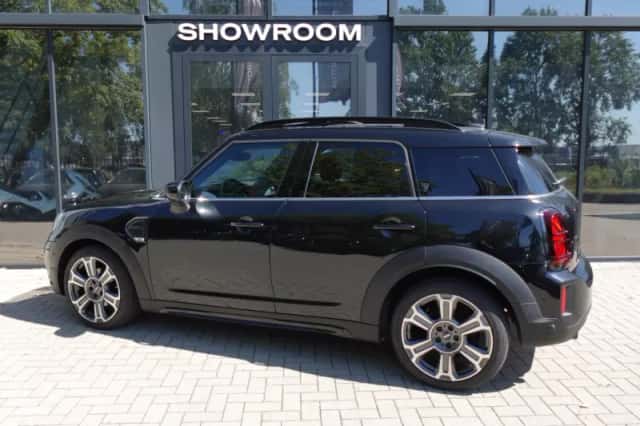 MINI Countryman (2023) thumbnail 2