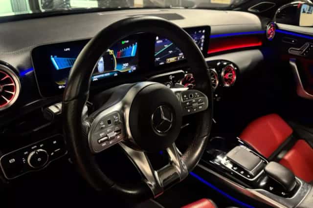Mercedes-Benz A-Klasse (2019) thumbnail 3