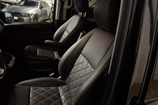 Mercedes-Benz Vito (2023) thumbnail 3