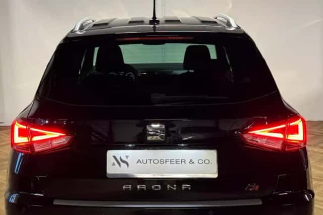 SEAT Arona (2021) thumbnail 4